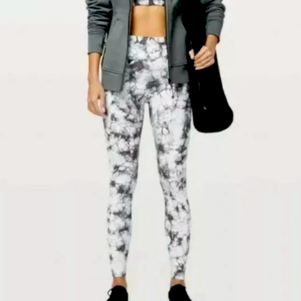 Lululemon Wunder Under Shibori Leggings Size 6 High rise women’s pants
